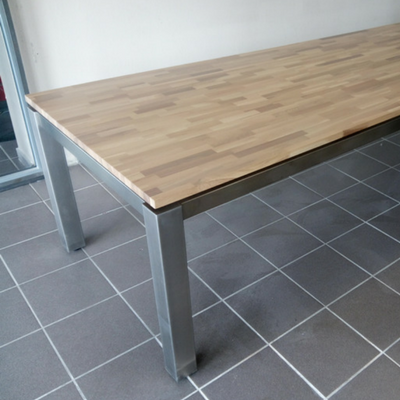 Table en inox brossé et plateau en chene - Sur mesure à Valence