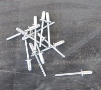 Rivet aluminium 4.2x16 - fixation de tôle de brise-vue sur poteau aluminium